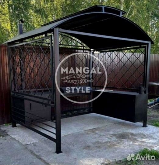 Мангал с крышей