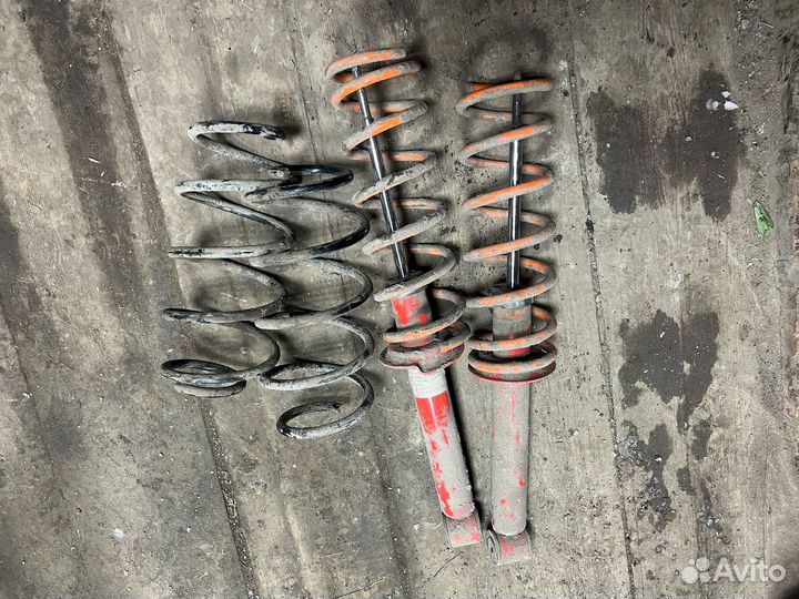 Задние стойки с занижением в сборе priora