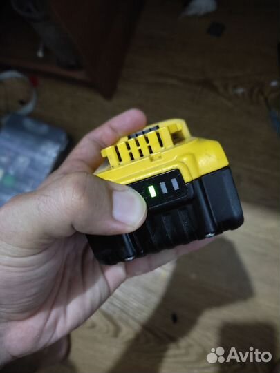 Аккумулятор DeWalt DCB184 18v 5A