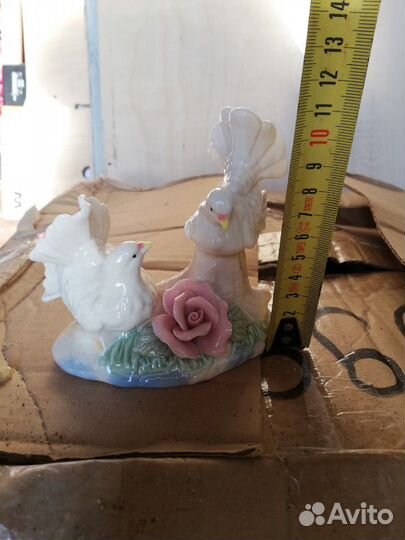 Статуэтка-голубки