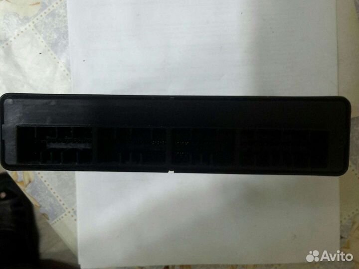 Блок управления двс mitsubishi pajero MD360758