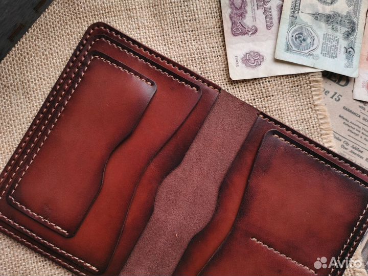 Кожаная обложка на паспорт