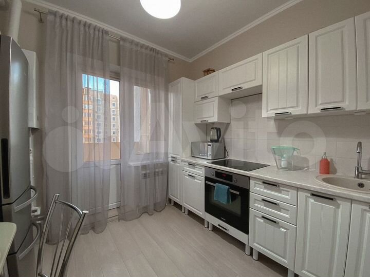 2-к. квартира, 50 м², 8/13 эт.