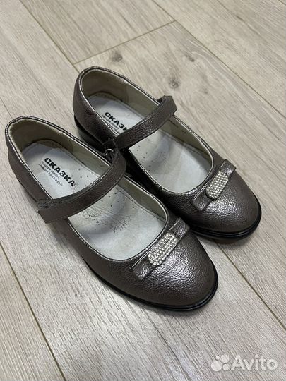 Куртка косуха для девочки 122 и туфли