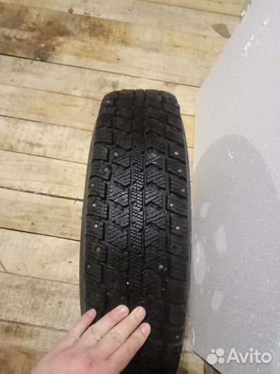 Колесо 185/75 р16 зимнее шипованное