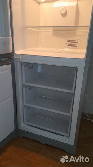 Холодильник бу indesit