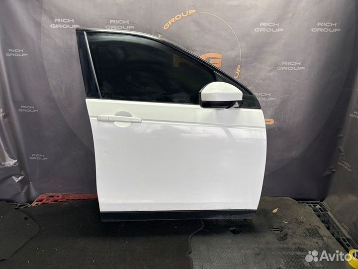 Дверь боковая передняя правая Land Rover Discovery