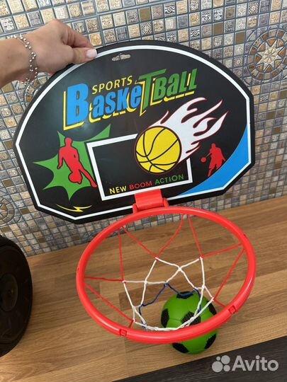 Детское баскетбольное кольцо и мяч