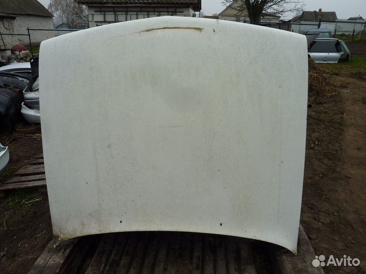 Audi 100 44 кузов C3 капот