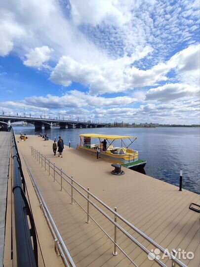 Речные прогулки на речном трамвайчике