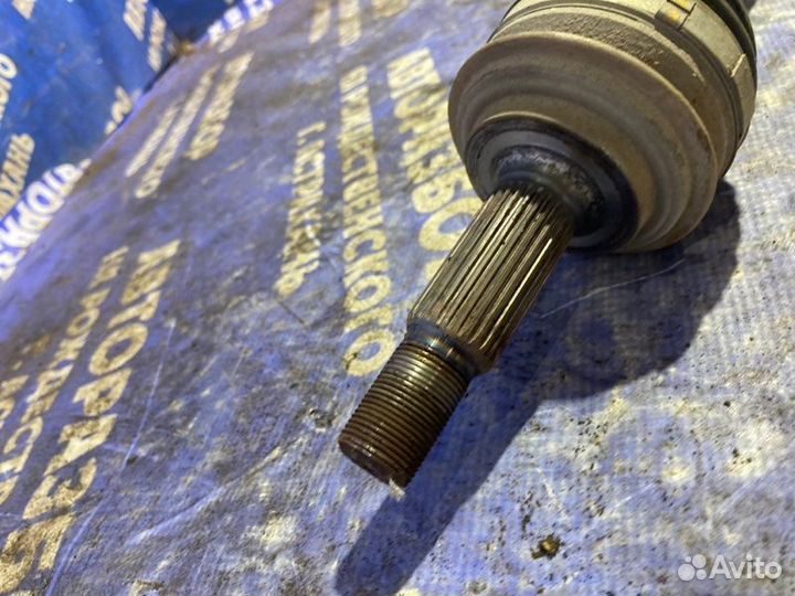 Правый привод Toyota Yaris хэтчбек 2NZ 2010