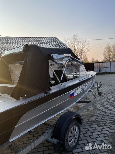 Продам лодку днепр