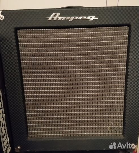 Ampeg rocket 100 вт Комбоусилитель для бас гитары