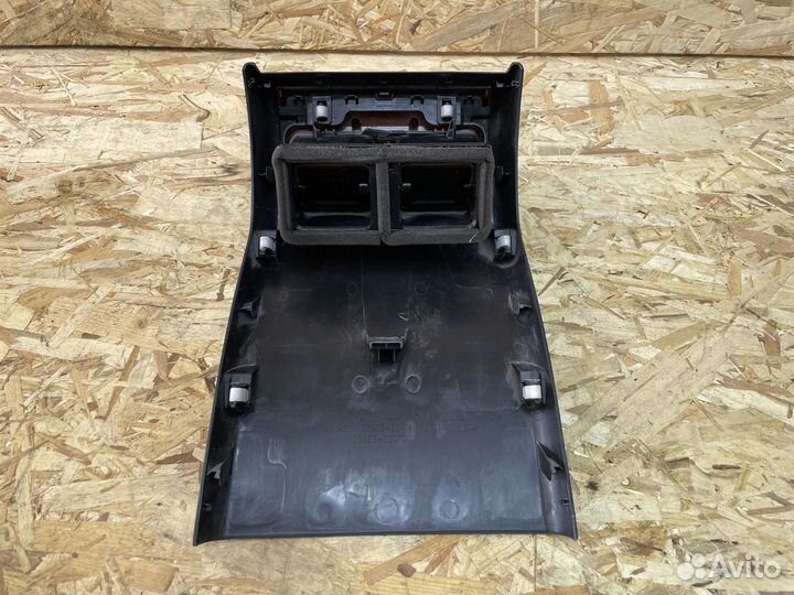 Накладка консоли задняя Toyota Camry 50