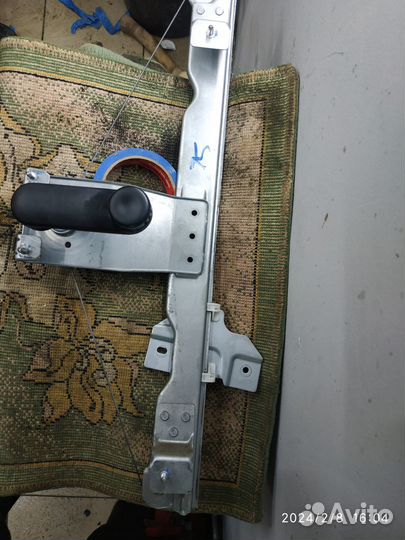 Стеклоподъёмники Рено Логан Дастер