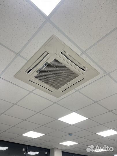 Royal Clima Классическая сплит-система кассетного