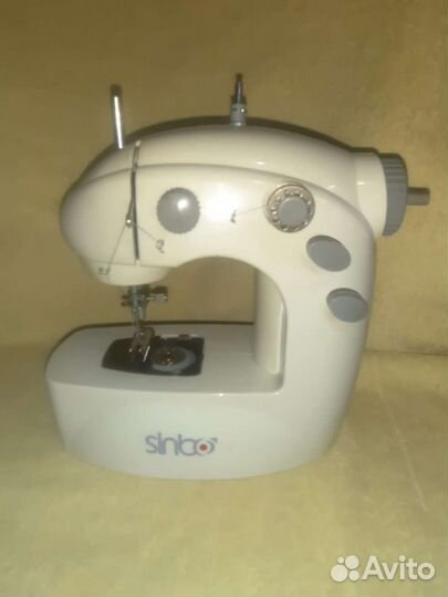 Мини швейная машинка