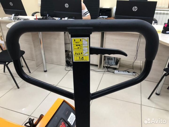 Рохля.Тележка гидравлическая 2,5т с весами 1150 мм