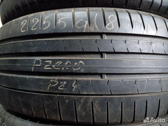 Pirelli P Zero PZ4 225/50 R18 100W