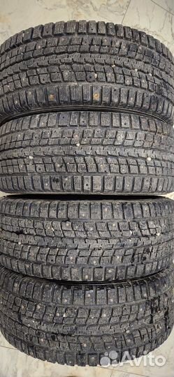 Dunlop SP Winter Ice 01 205/55 R16