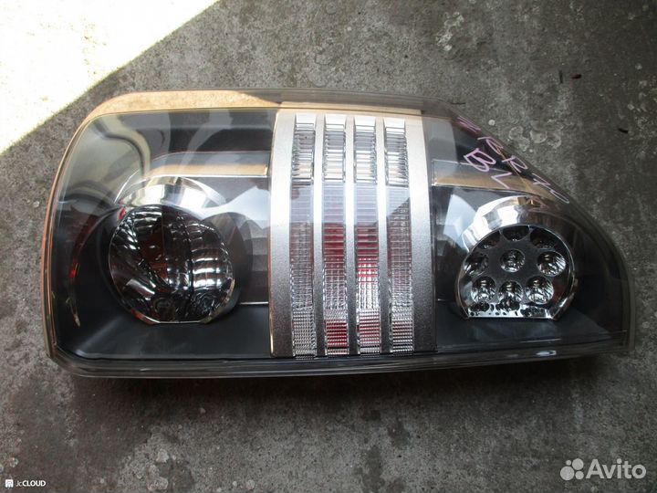 Стоп на toyota noah ZRR70