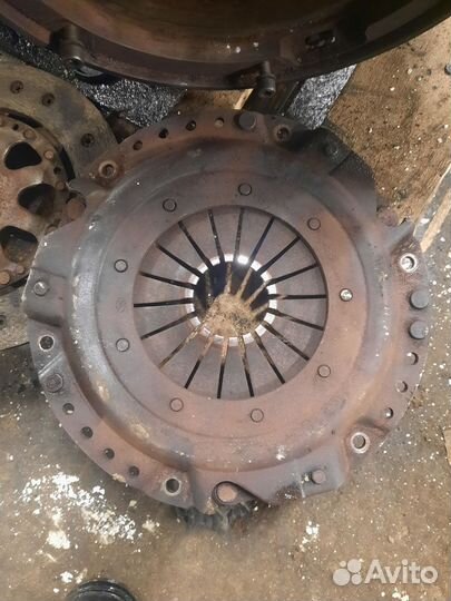 Двухмассовый маховик Мерседес