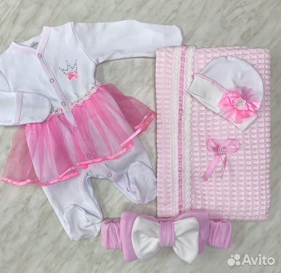 Комплекты на выписку из роддома
