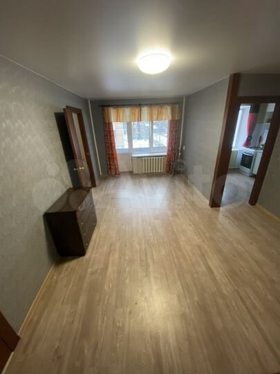 2-к. квартира, 45 м², 3/3 эт.