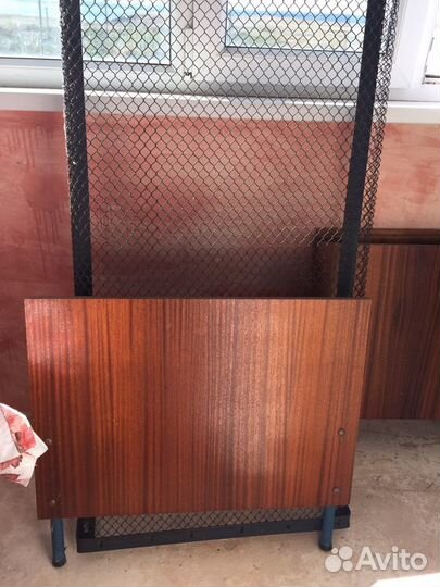 Кровать деревянная с панцирной сеткой, односпальна