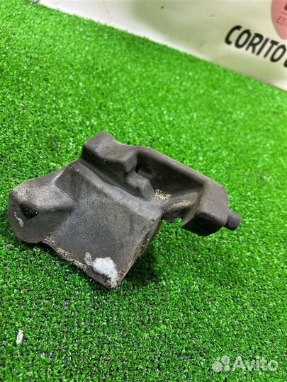 Пыльник петли капота Chevrolet Cobalt I B15D2 2013