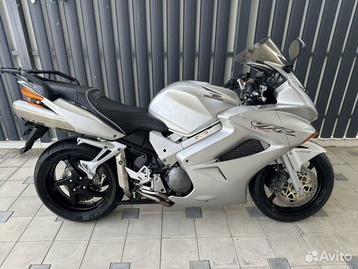 Honda VFR 800 Без пробега 02г