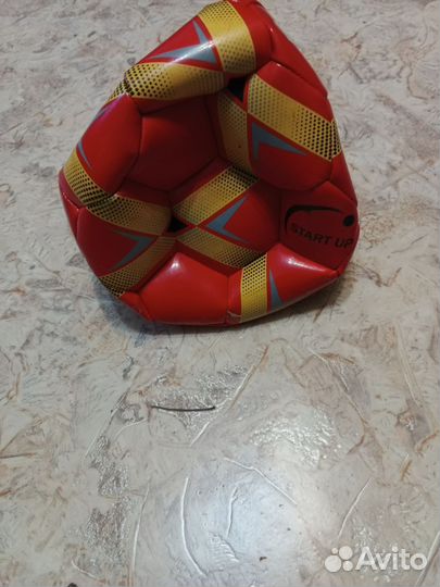 Футбольный мяч
