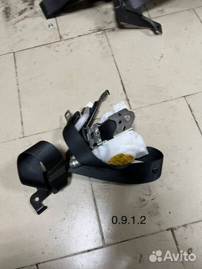 Ремень безопасности передний lexus rx 4