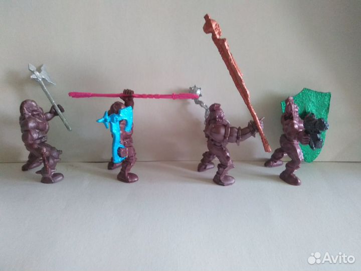 Битвы fantasy,Гуроны,Скелетоны, Робозвери,технолог