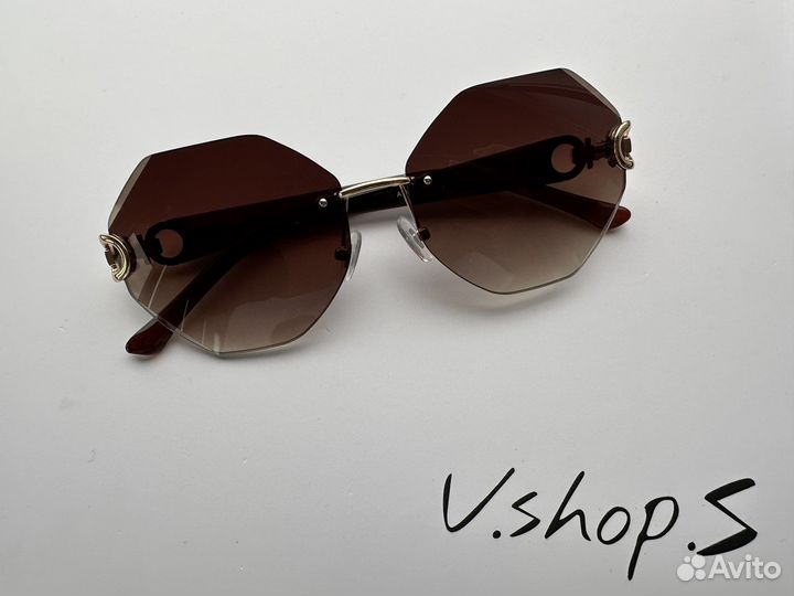 Солнцезащитные очки Ferragamo