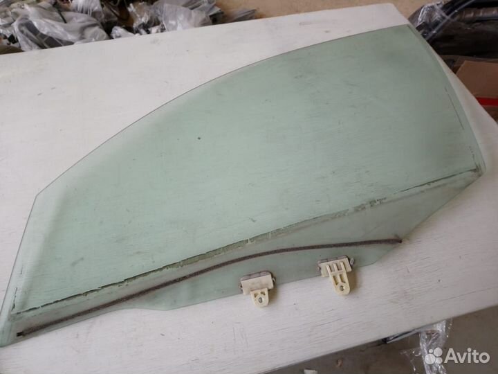 Стекло двери Ниссан Альмера N16