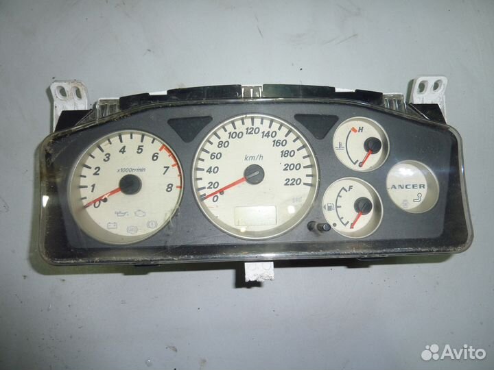 Mitsubishi Lancer 9 щиток приборов