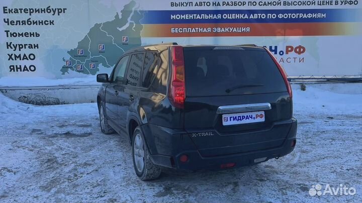 Кронштейн генератора Nissan X-Trail (T31) 11710-JG