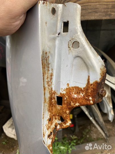 Крыло переднее правое VW Passat B5 1998г