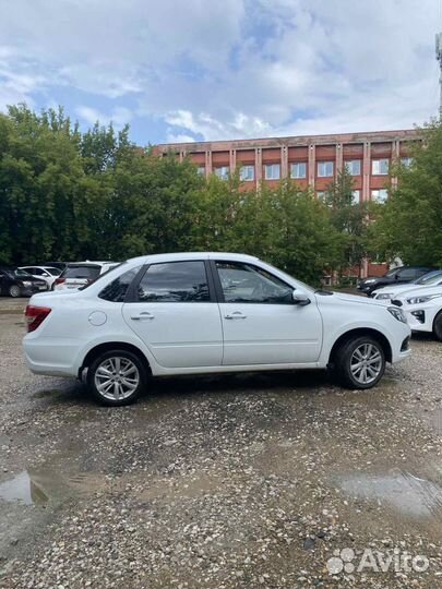 LADA Granta 1.6 МТ, 2022, 35 000 км