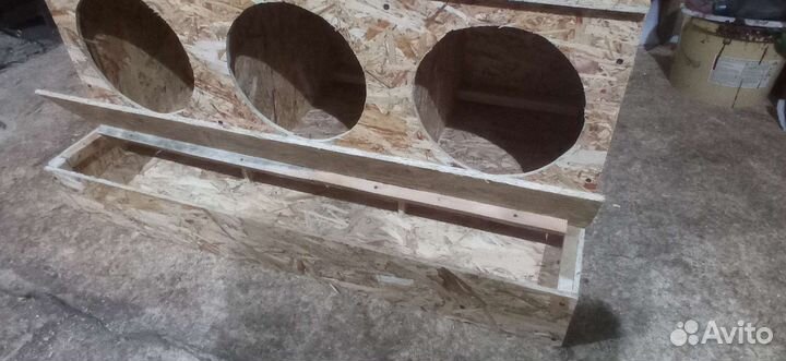 Гнездо для кур с яйцесборником