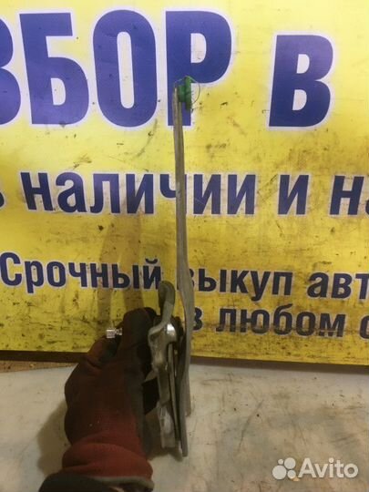 Стеклоподъемник задний левый Toyota Yaris