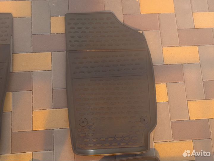 Коврики резиновые VW polo sedan