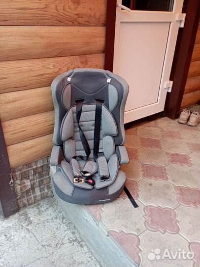 Продам детское автомобильное кресло