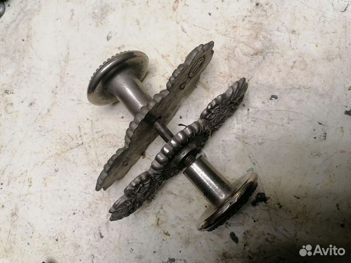 Дверная ручка вертикальная