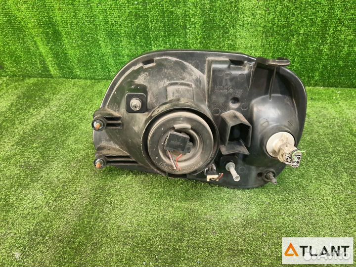 Фара передняя правая nissan march