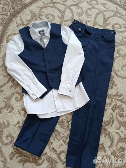 Школьный костюм +рубашка для мальчика 128р