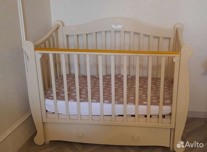 Детская кровать красная звезда (мишка на облаке)