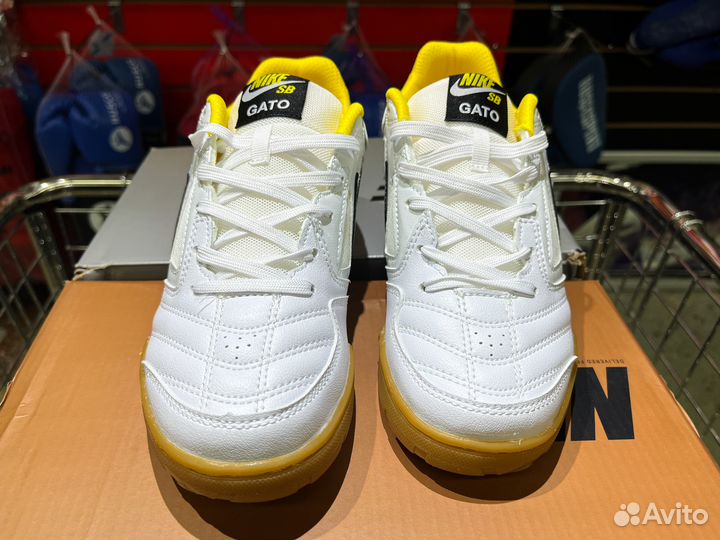 Футзалки Supreme x Nike SB Gato White