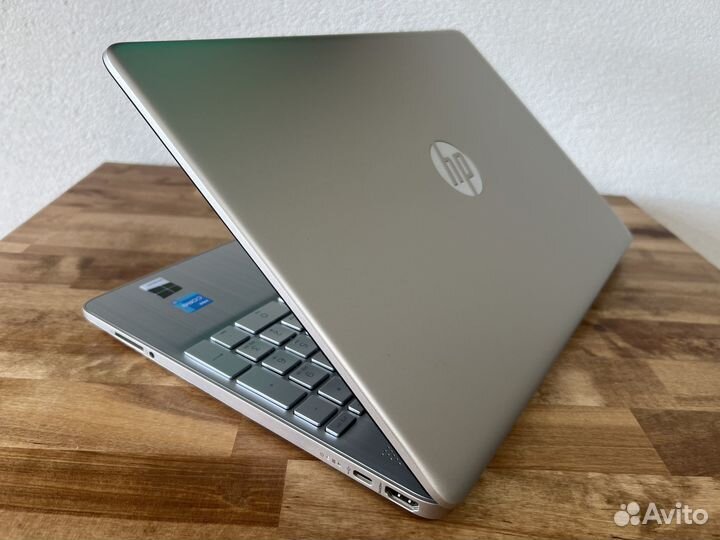 2023 Новый ультрабук HP iPS i3-1115G4 8Gb SSD 256G